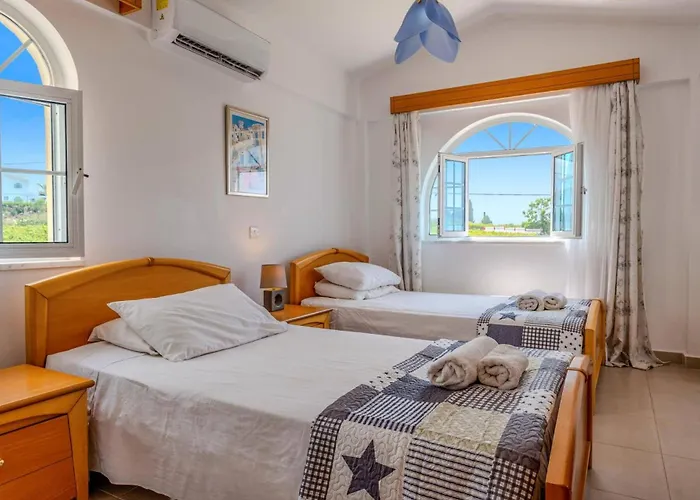 Villa Joanna Coral Bay By Peyia