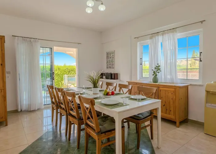 Villa Joanna Coral Bay By Peyia