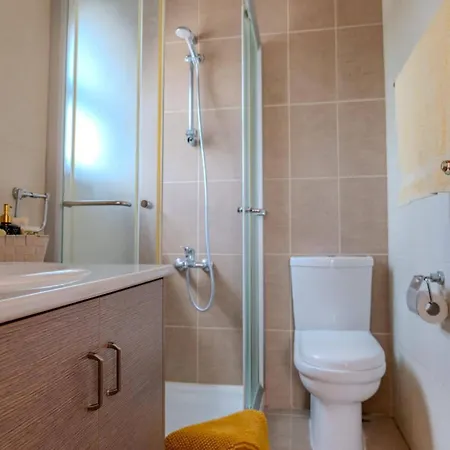 Вилла Joanna Coral Bay By