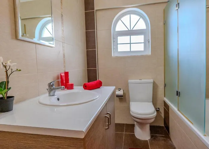 Joanna Coral Bay By Peyia