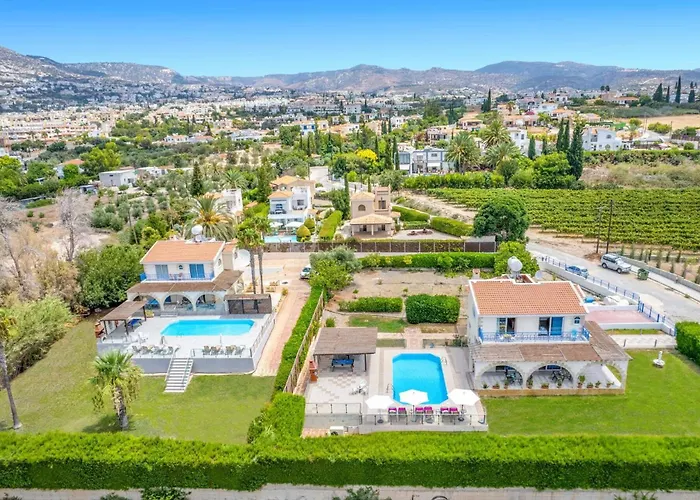 Joanna Coral Bay By Villa Peyia